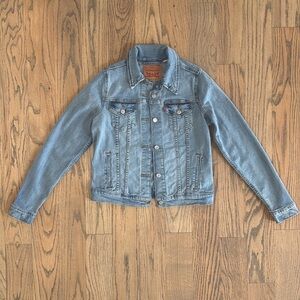 Levi's Women’s Classic Light Blue Denim Jacket Size Medium